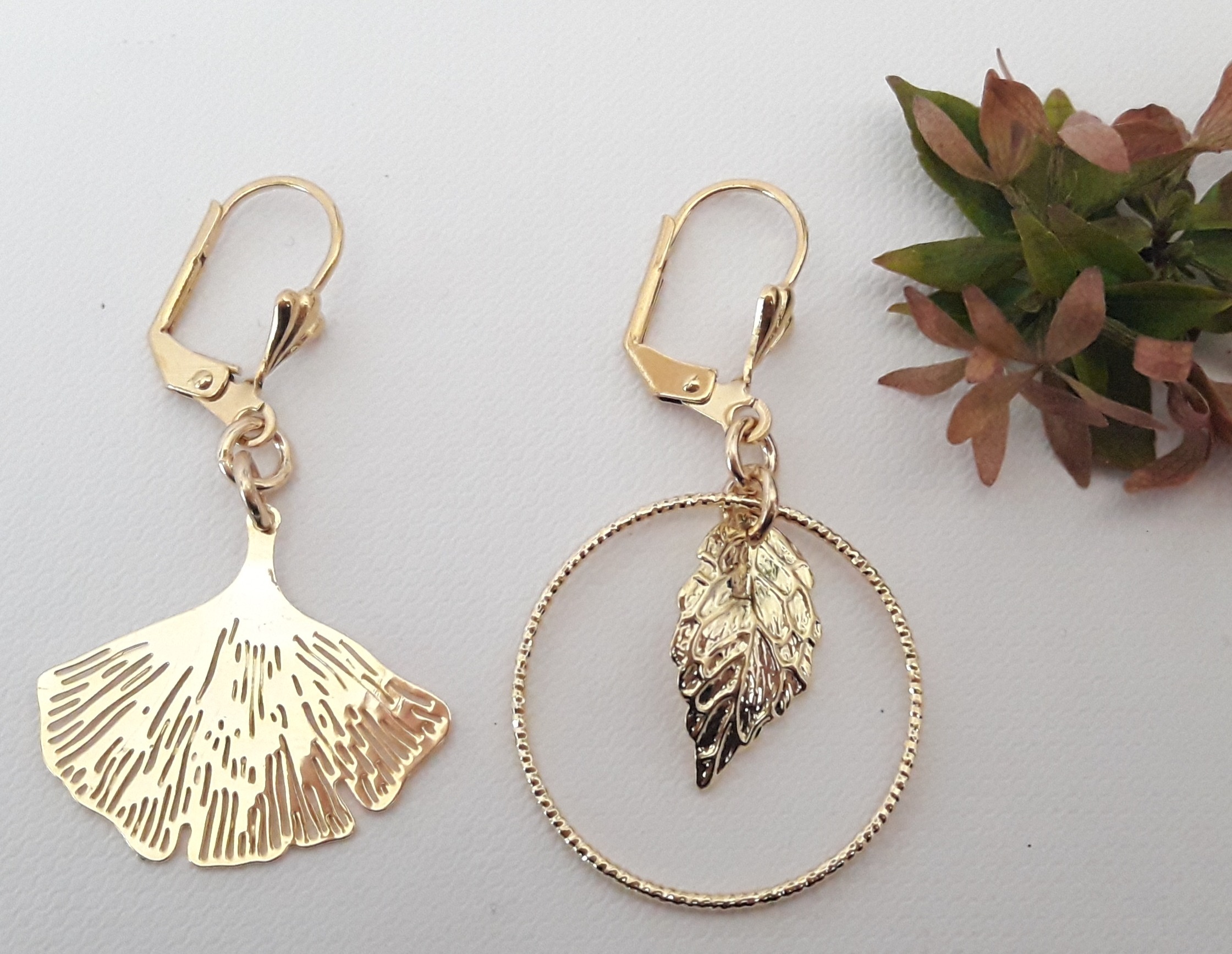 Boucles D'oreilles Pendantes Gingko Biloba - Laiton Doré - Style Naturel & Botanique
