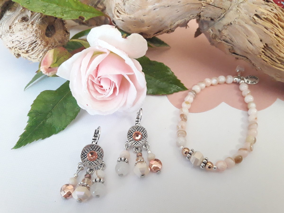 Collection or rose